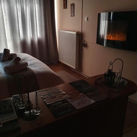 Semeli Guesthouse Karpenísion Eksteriør bilde