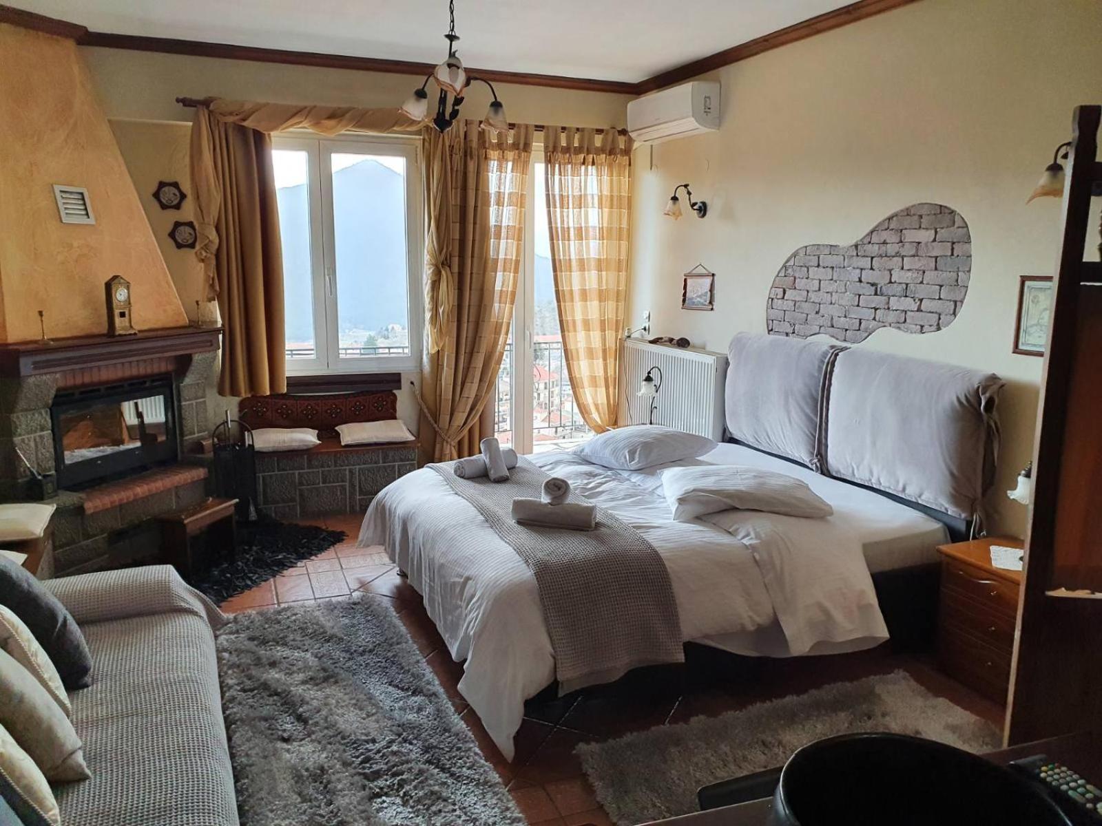 Semeli Guesthouse Karpenísion Eksteriør bilde