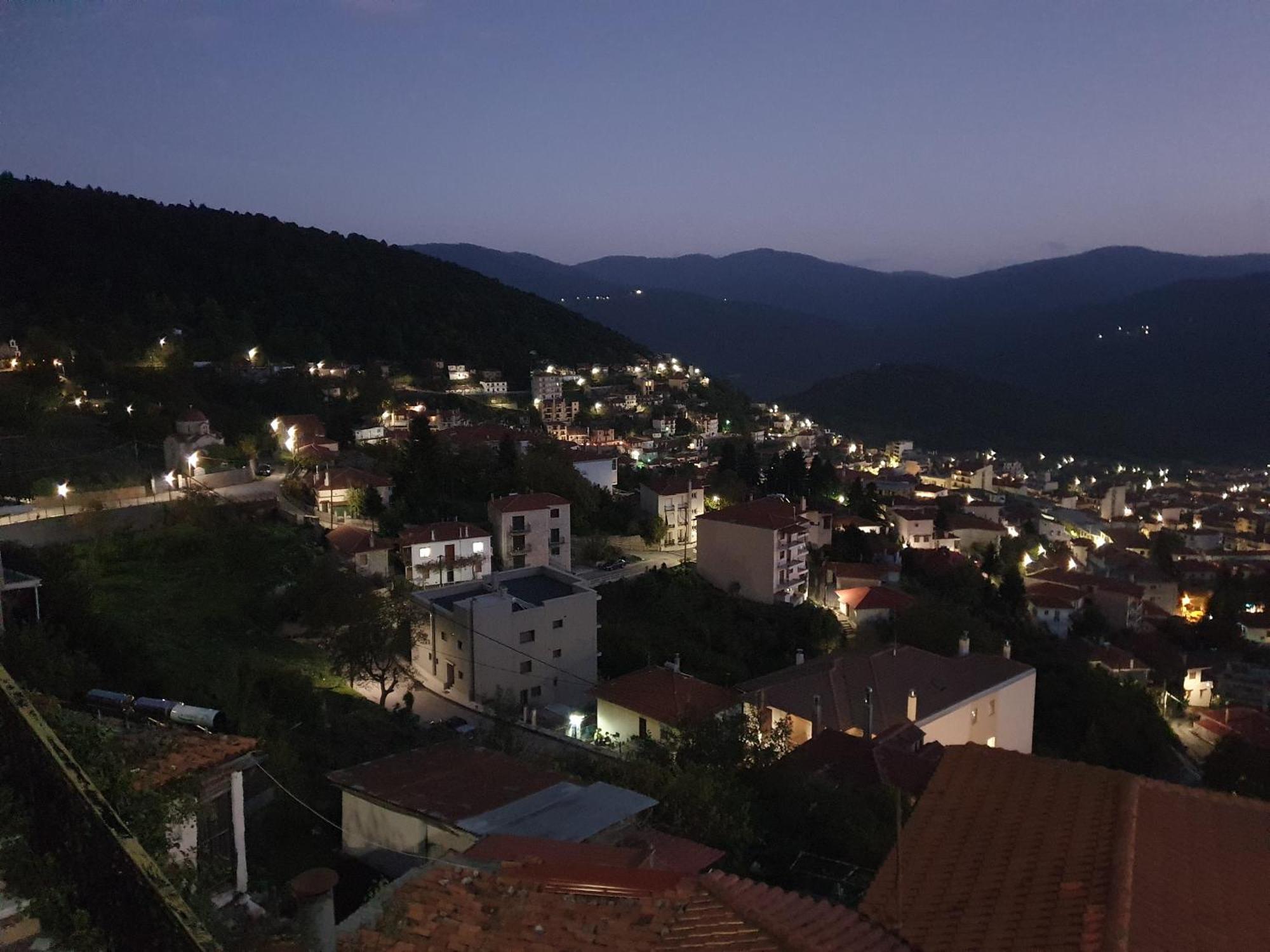 Semeli Guesthouse Karpenísion Eksteriør bilde