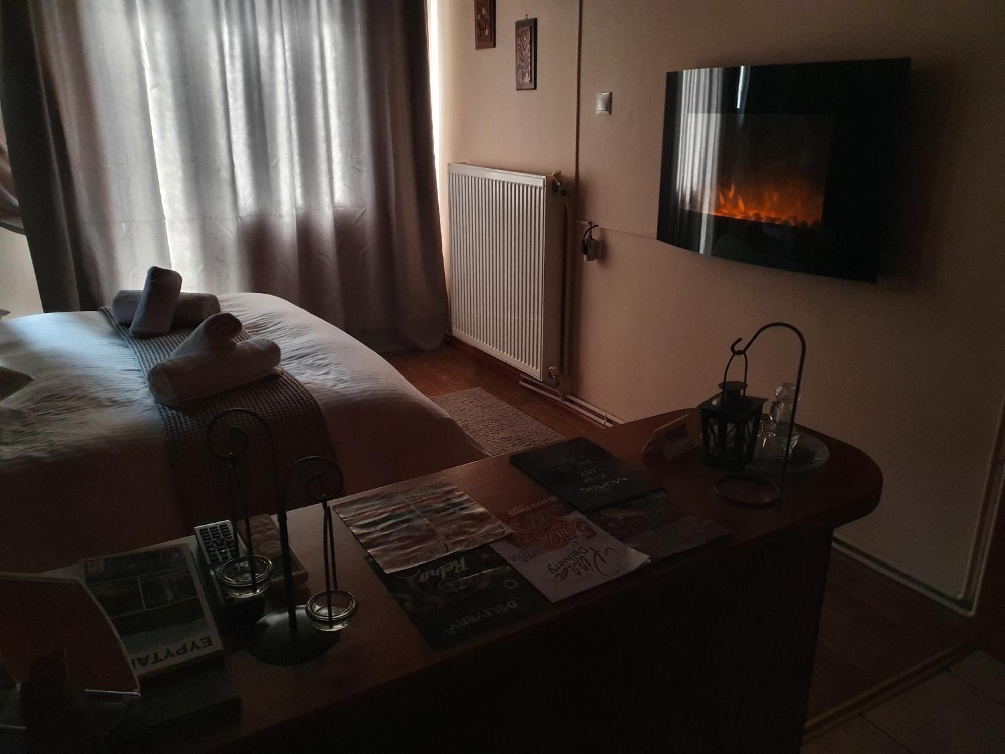 Semeli Guesthouse Karpenísion Eksteriør bilde